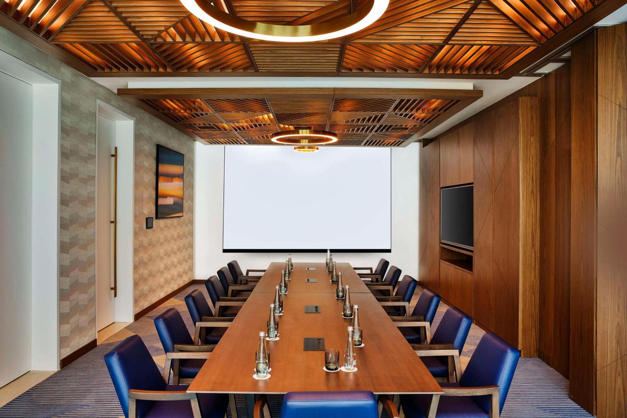 Tumbi West Palm Beach Hotel Dubai,Tapestry Collection Hilton Exterior photo